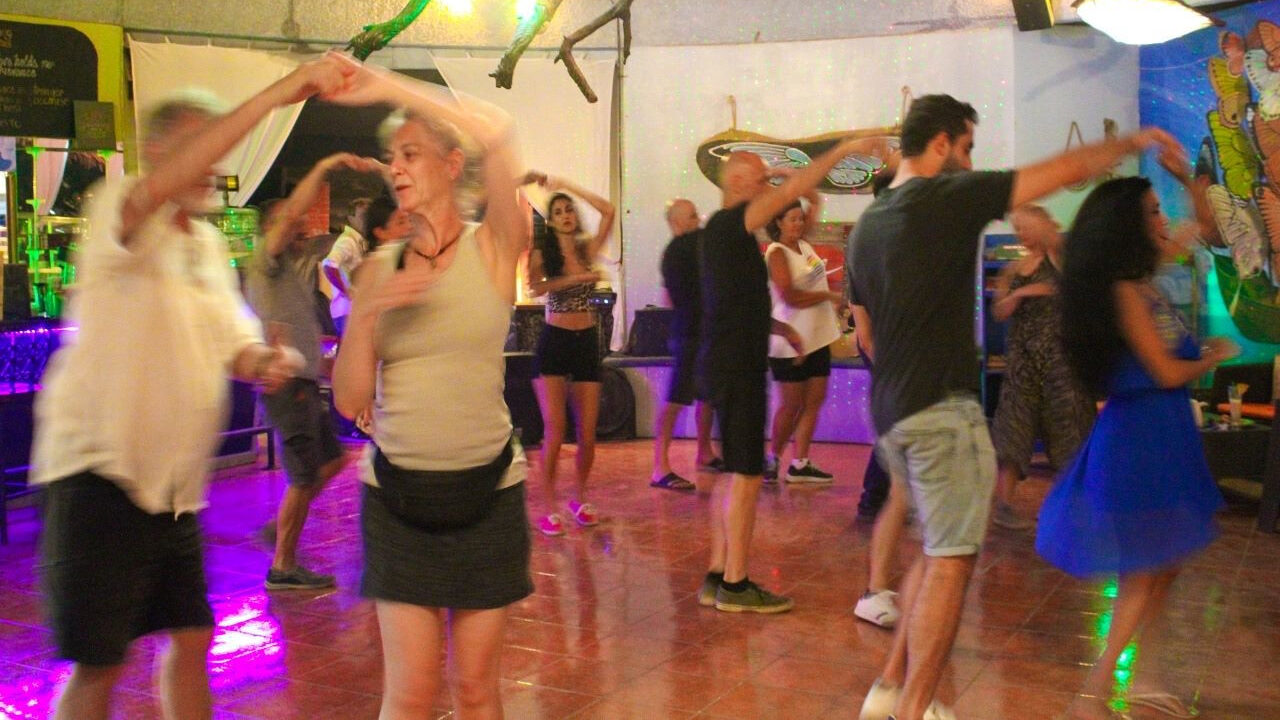 Dance-lessons-Tamarindo