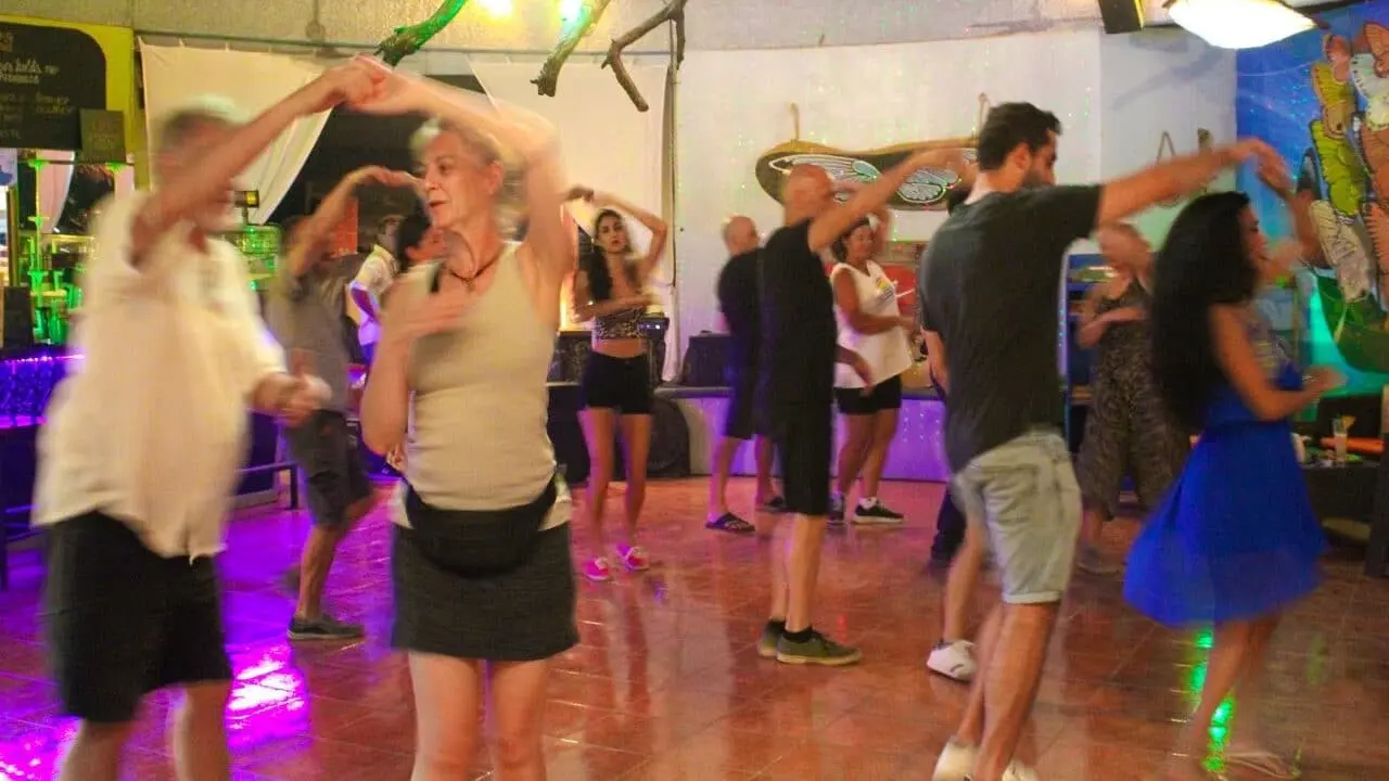 Dance-lessons-Tamarindo